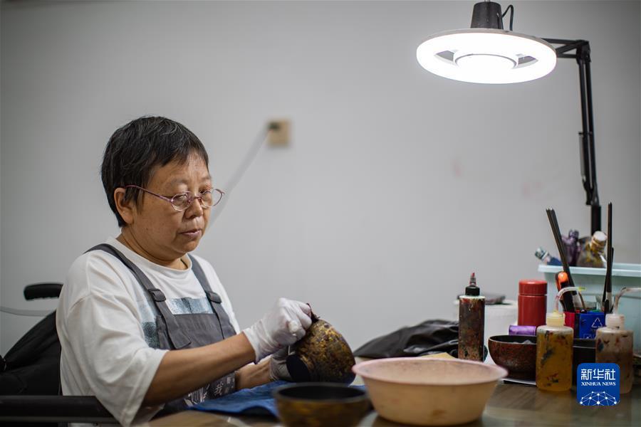 中游棋牌官方网站